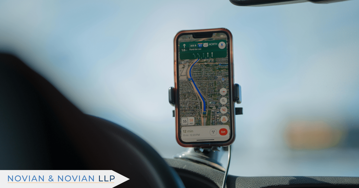 Uber driver using navigation before an accident related to personal injury settlements